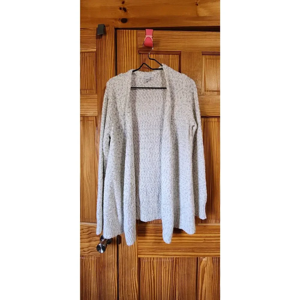 Liz‎ Claibourne cardigan sweater